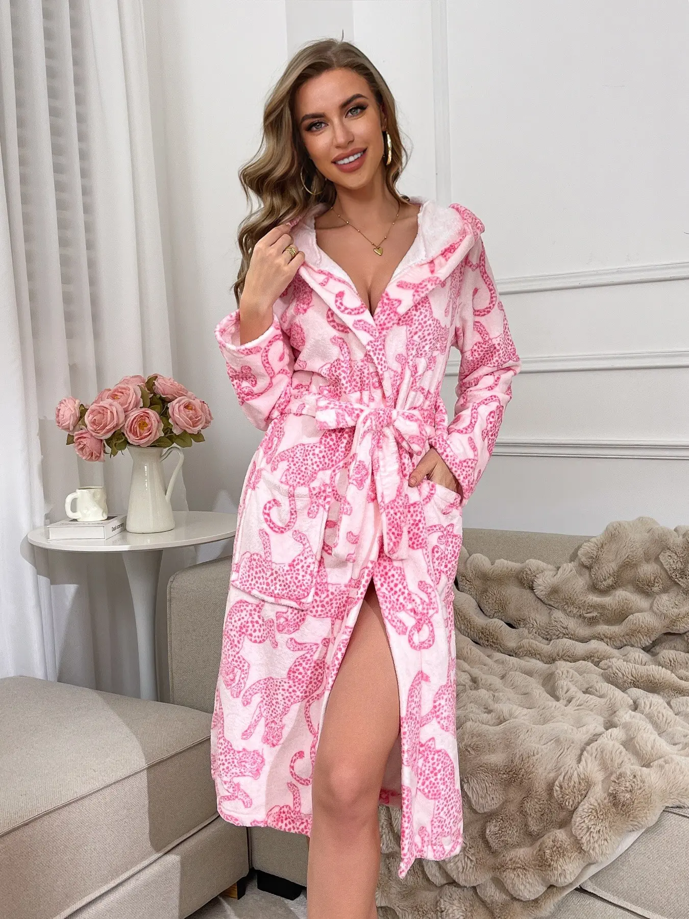 Women's Hand-Drawn Leopard Print Hooded Long Sleeve Halter Neck Robe with Pockets, Thick Long Loose Pajamas for Fall & Winter, Warm Homeewear, Casual Comfortable Sleepwear, Loungewear, Nightwear Robe, Lady
