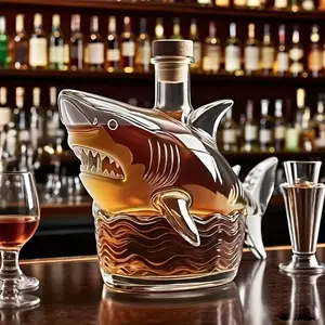 Creative Wine Decanter with Whiskey Bottle Design, 10.14oz Reusable Glass Bottle, Portable Liquor Dispenser, Home Decor, Party Essentials