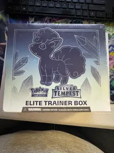Pokemon Silver Tempest Elite Trainer Box
