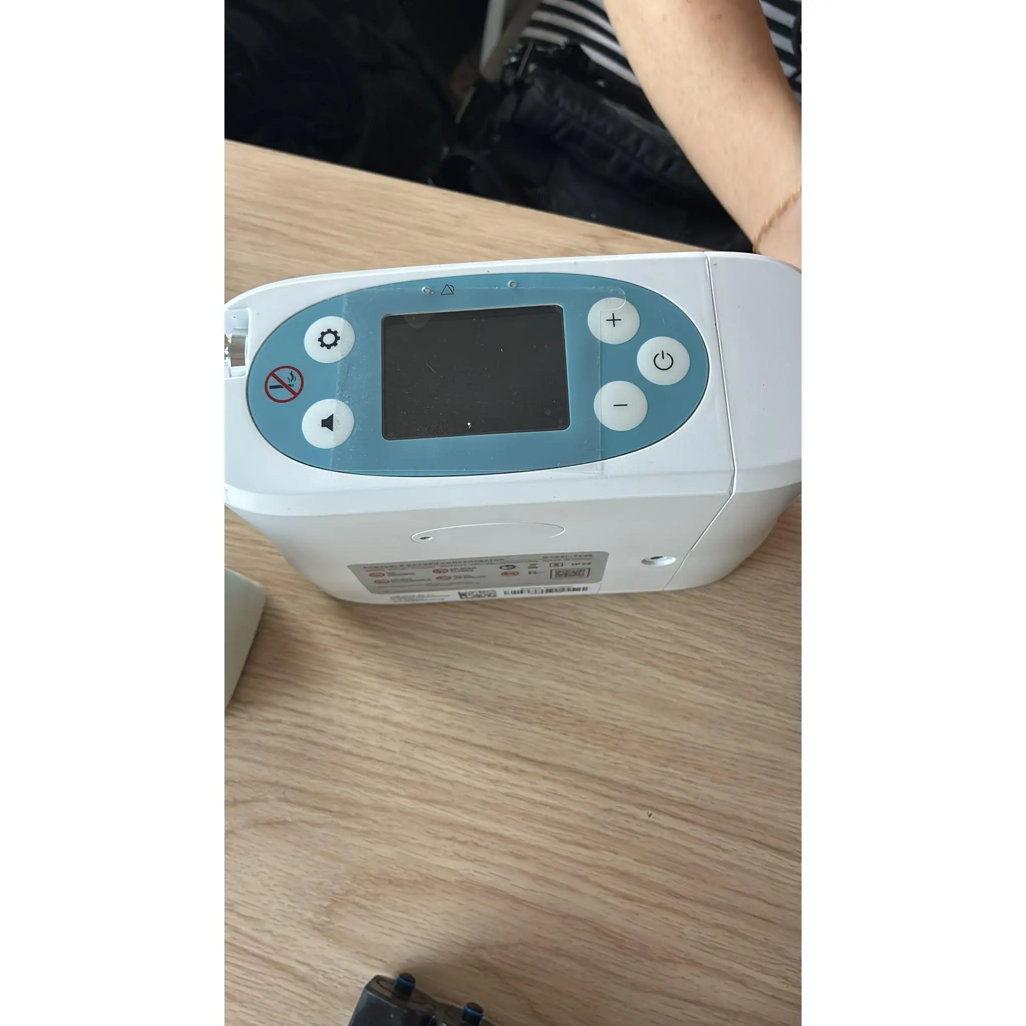 Rhythm P2-E6 Portable Oxygen Concentrator