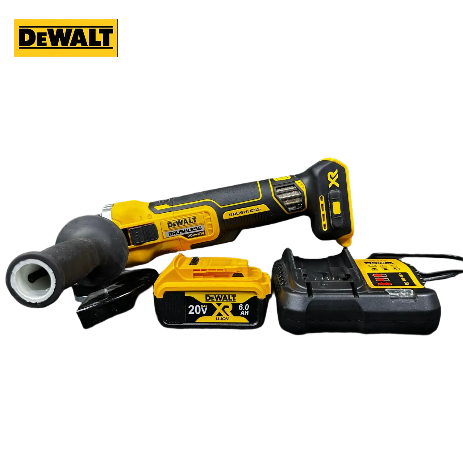 DEWALT DCG405FN 125mm Grinding Tool with Anti-Restart Safety Function and Quick-Change Disc Guard, Ideal for Pipe Installation, Concrete Surfacing, and General Maintenance Tasks.