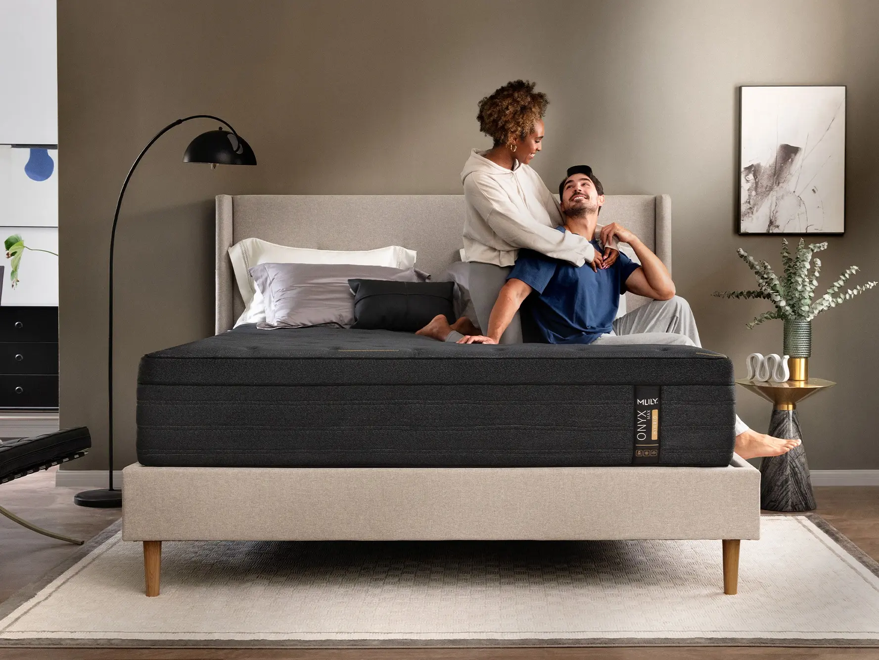 ONYX Max Hybrid Plush Mattress