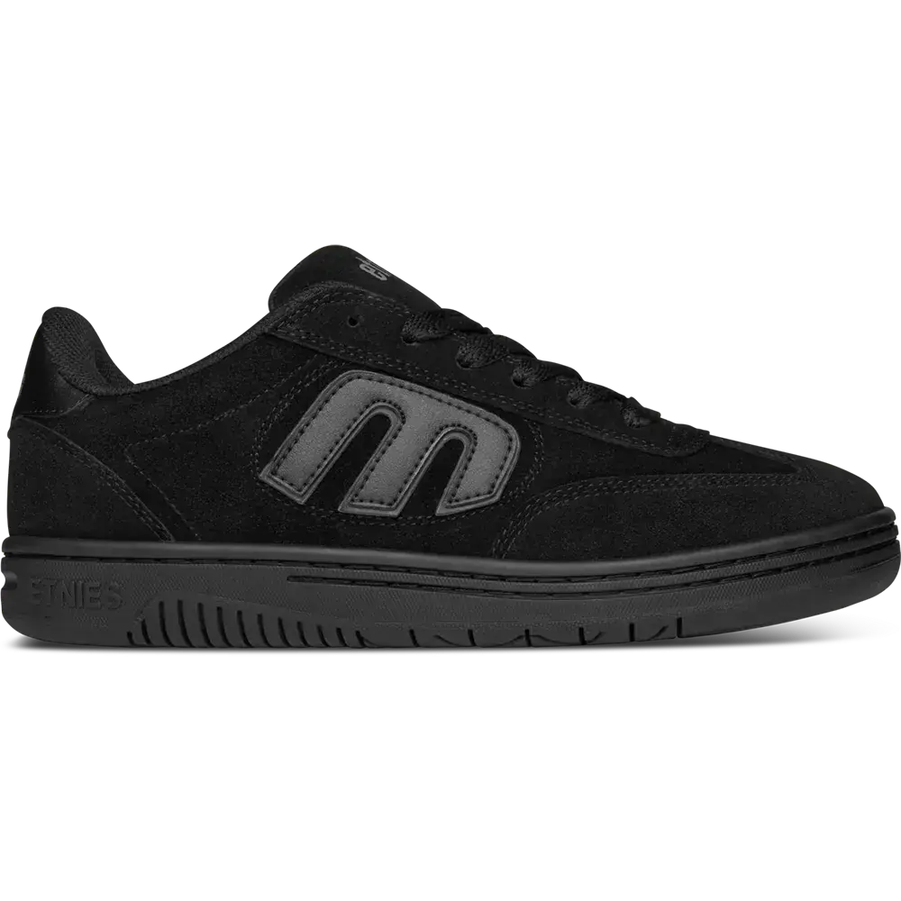 etnies Locut Retro Low Top Skateboarding Shoes, Iconic Suede and Leather Athletic Sneakers with Non-Slip Rubber Outsole, Closed
