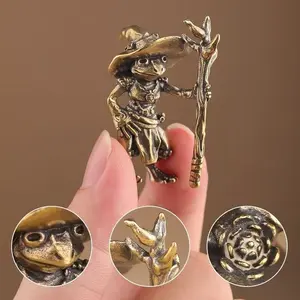 Vintage Frog Witch Statue, Alloy Material, Miniature Decor, Home and Office Decoration, Unique Bookshelf and Living Room Ornament, Home Decor Accessory, Decoration Items
