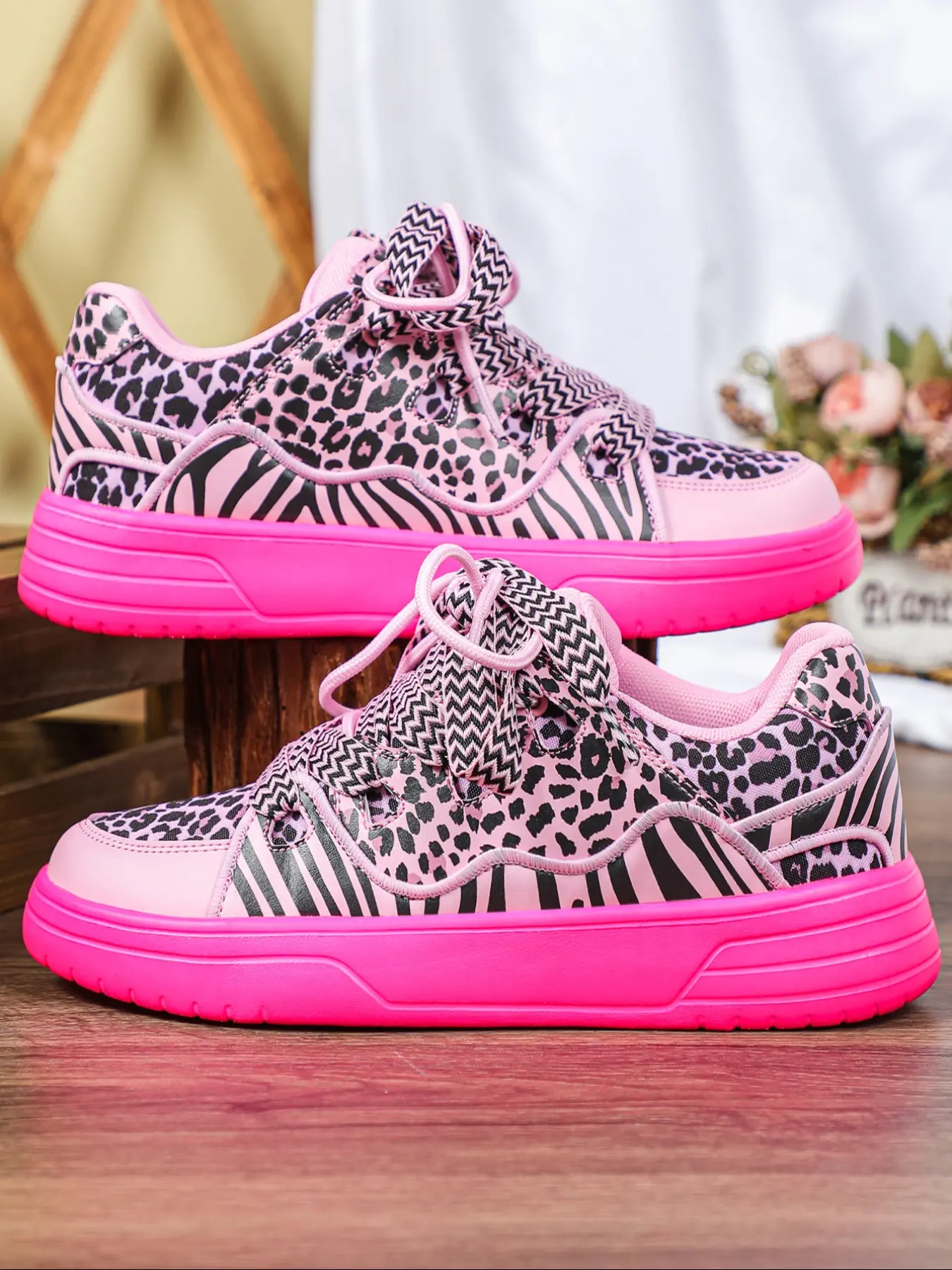 Pink‎ Leopard Print Athletic Shoes Squid in Leopard Zebra Fuxia Sneakers | Women main image 3