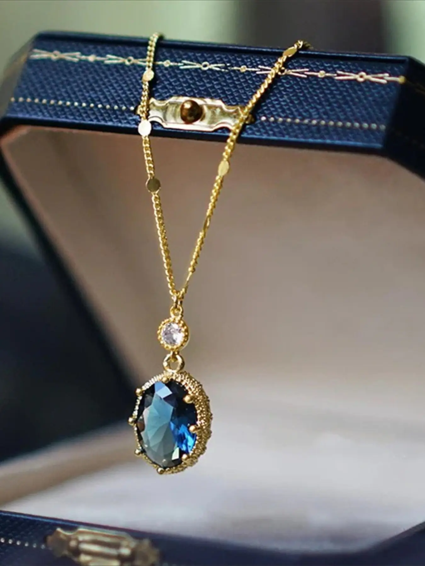 Fashion Navy Blue Oval Cut Zircon Pendant Necklace , Valentine's Day Gift, Bridal Wedding Engagement Jewelry, Daily Wear Decorative Accessories, Zircon Gemstone Necklace