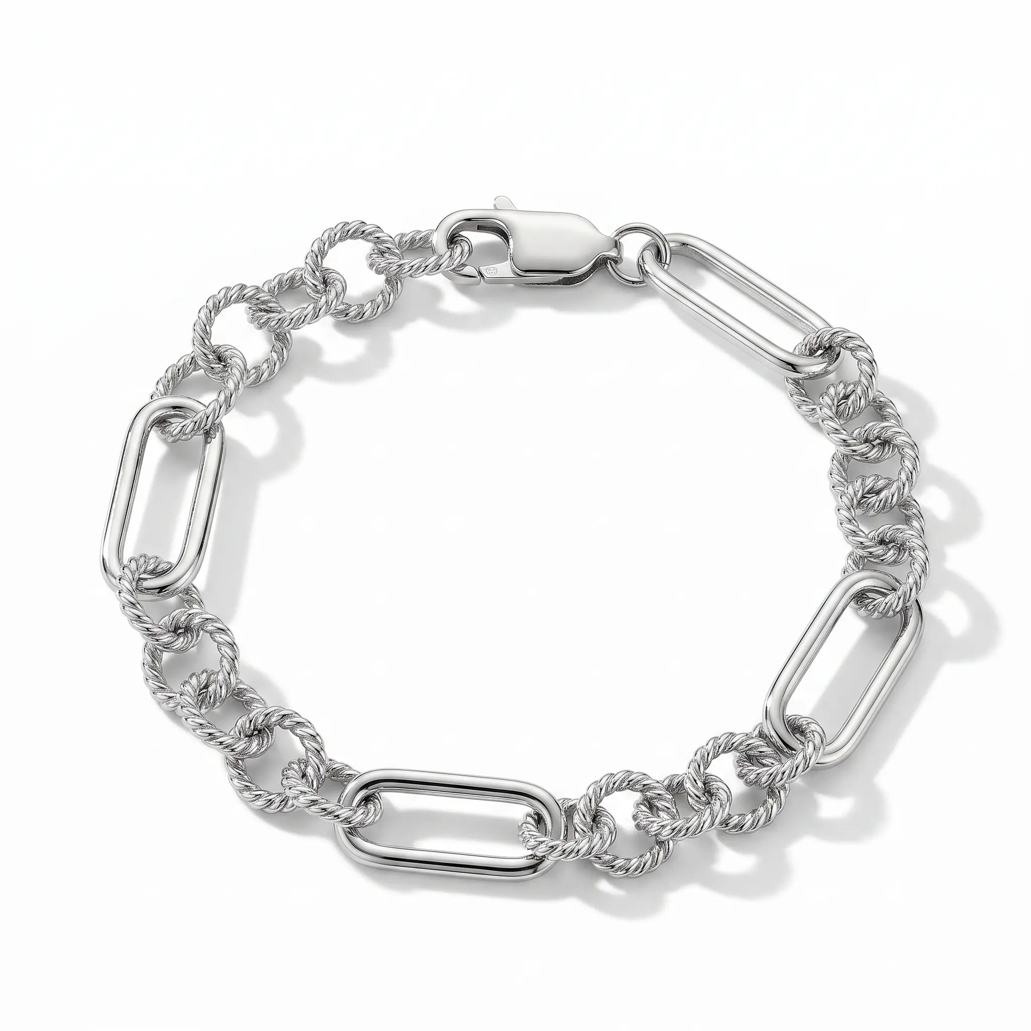 Elegant Silver Tone Link Bracelet with Interlocking Chains and Secure Clasp for Everyday Wear