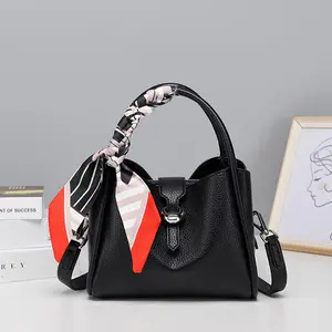 2026 New Simple Versatile Casual Design Shoulder Crossbody Women's Bag Lightweight Luxury Textured Woven Handbag for Everyday Use