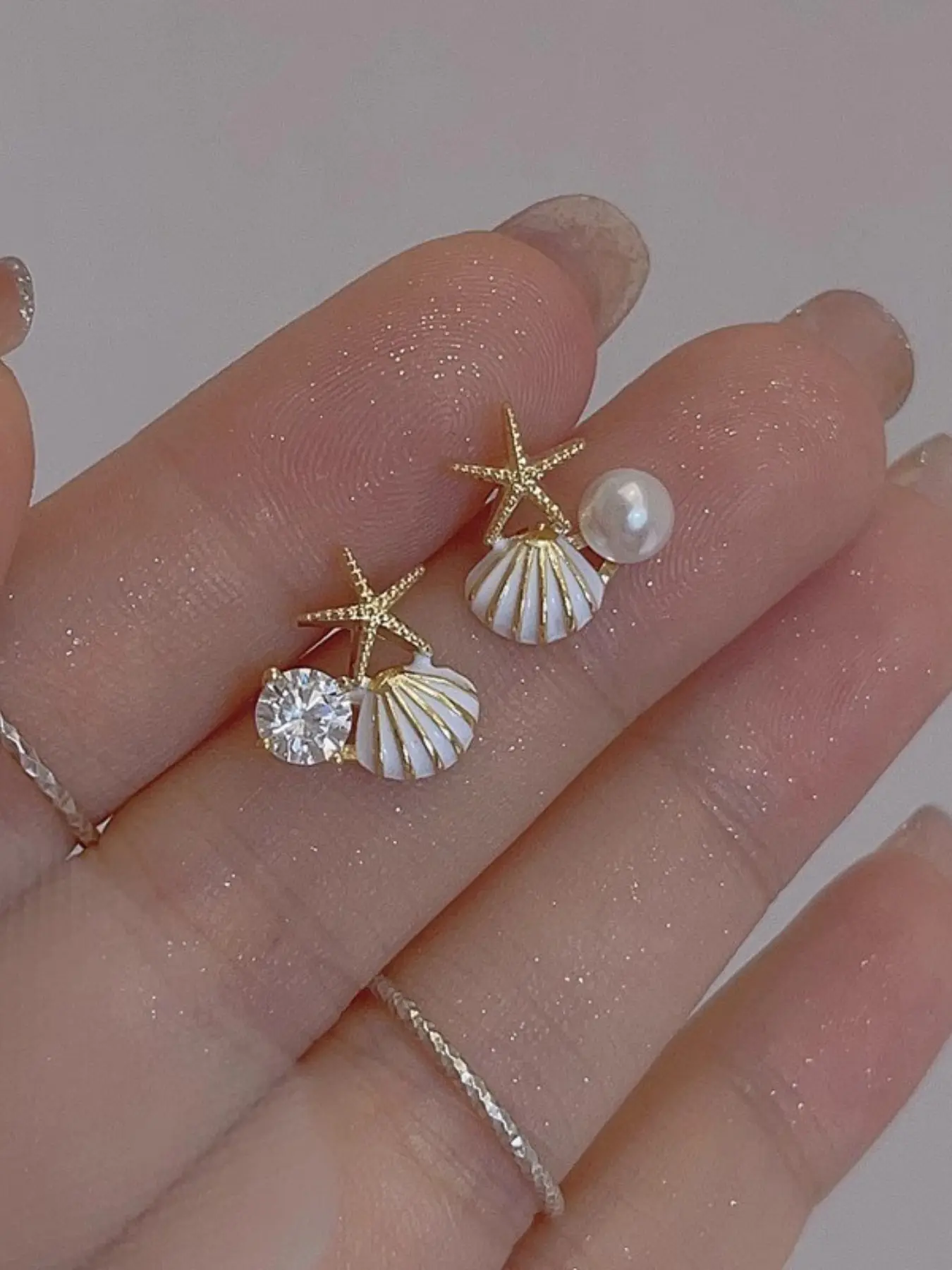 Elegant Asymmetric Design Pearl Earrings, Shell-Inlaid Luxury Ear Studs, Unique Coastal Style Jewelry, Lightweight and Chic