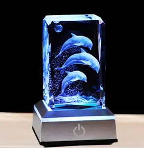 3D crystal ball dolphin gift, laser-engraved dolphin decorative glass ornament, home décor item, ideal as a birthday or Christmas present for couples, or as a keepsake