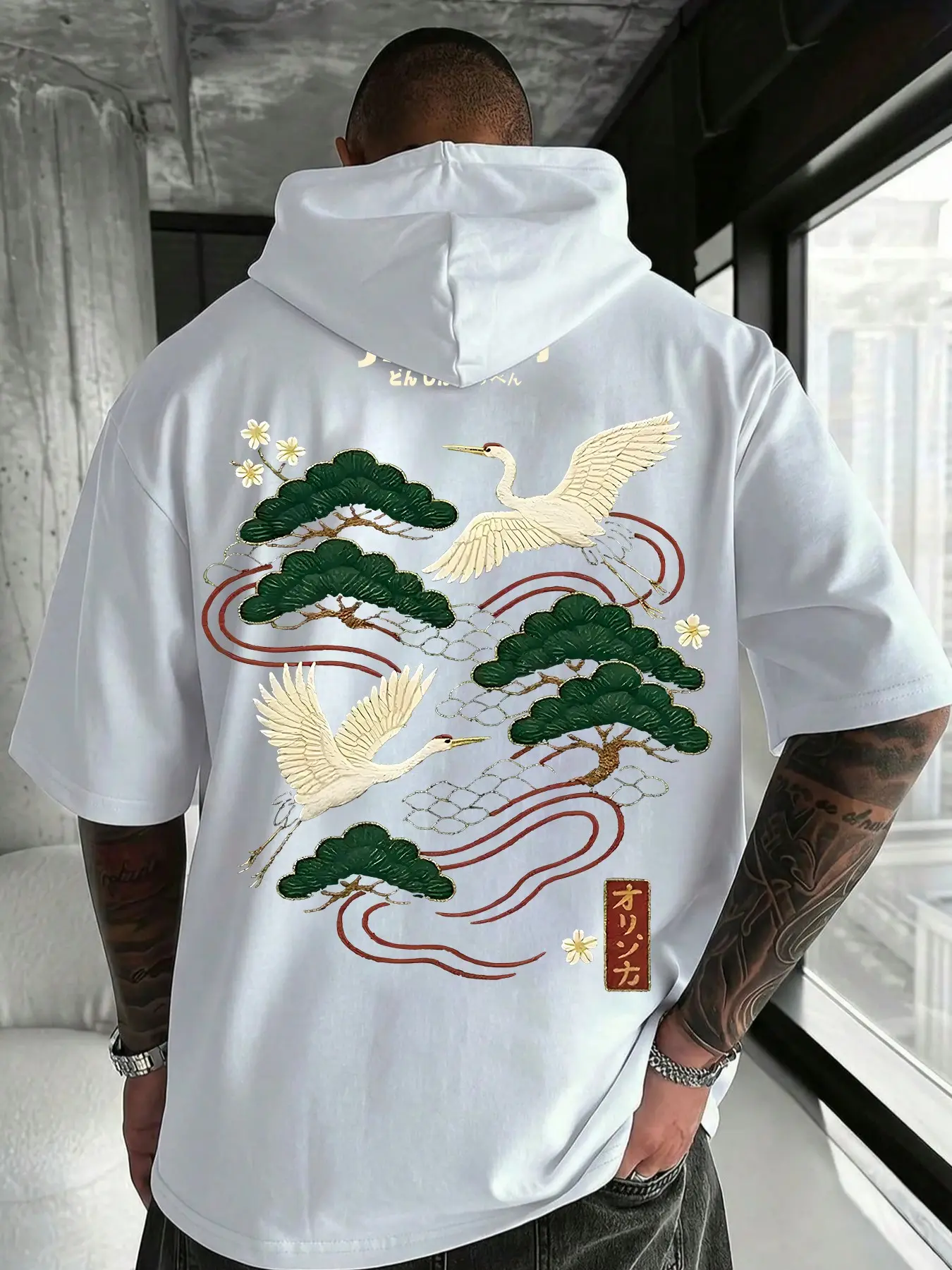 Japanese Sukajan-Style Crane & Pine Embroidery/Print Hooded T-Shirt, Men’s Streetwear Hoodie, Vintage Harajuku Kanji Print Casual Top, Ideal for Men’s Urban Daily & Hip Hop Outfits