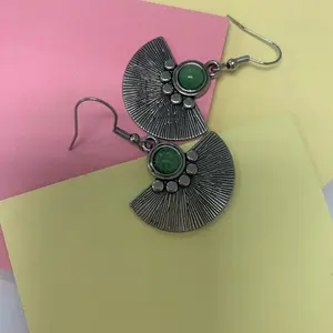 Green Envy with Paparazzi