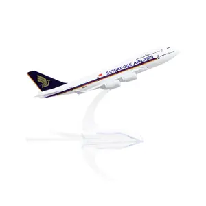 1/400 Boeing 747 United Airlines, metal, stand