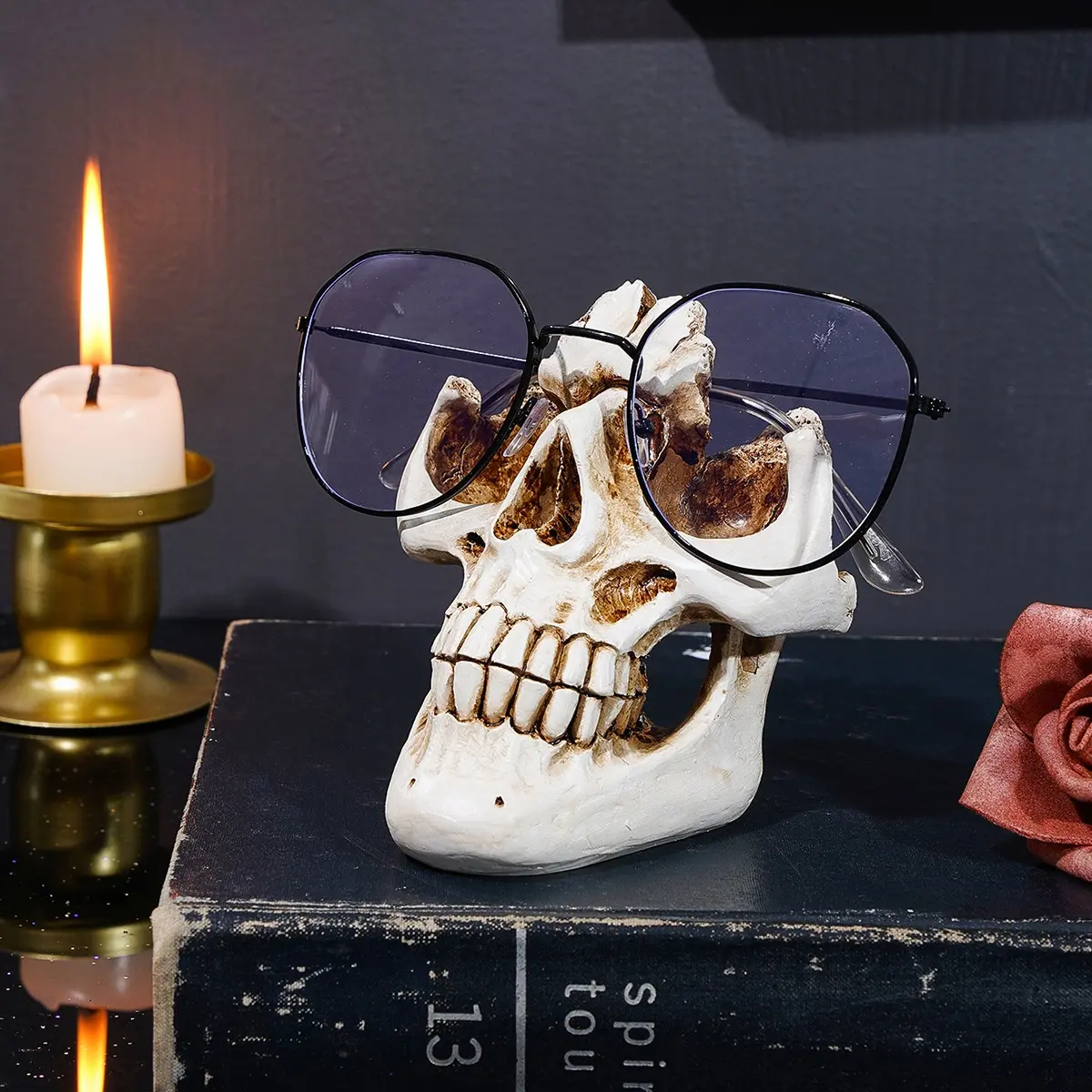 Halloween Skull Design Resin Eyeglass Holder Stand, Home Hotel Window Decoration, Vintage Style Halloween Party Display Accessory, Interior Decoration Accessories, Decorative Home Ornament, Decorative Ornaments, Decoration Items
