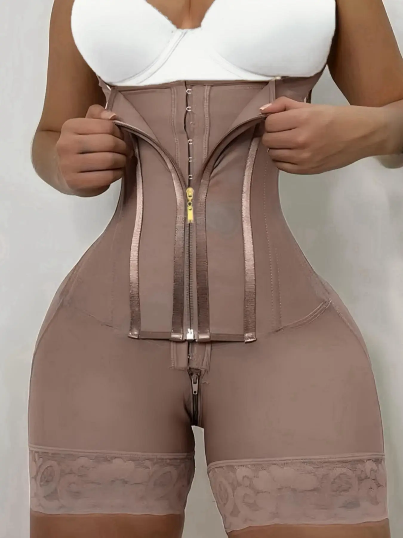 1 Count Women's Hight Waist Shapewear Bottoms, Fajas, High Waist Shaping, Butt Lifting & Tummy Control Shaper Shorts, Tight-Fitting Panties, Body Shaper With Zipper&HooksClosure, Suitable For Daily Wear & gym
