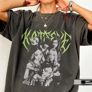 Vintage Graphic Katseye Y2K 90s Shirt Retro Style Tee Casual Unisex Top Perfect Gift For Fan Cotton Man Womenwear Soft Ribbed Cuffs Collar Waistband Classic Fit