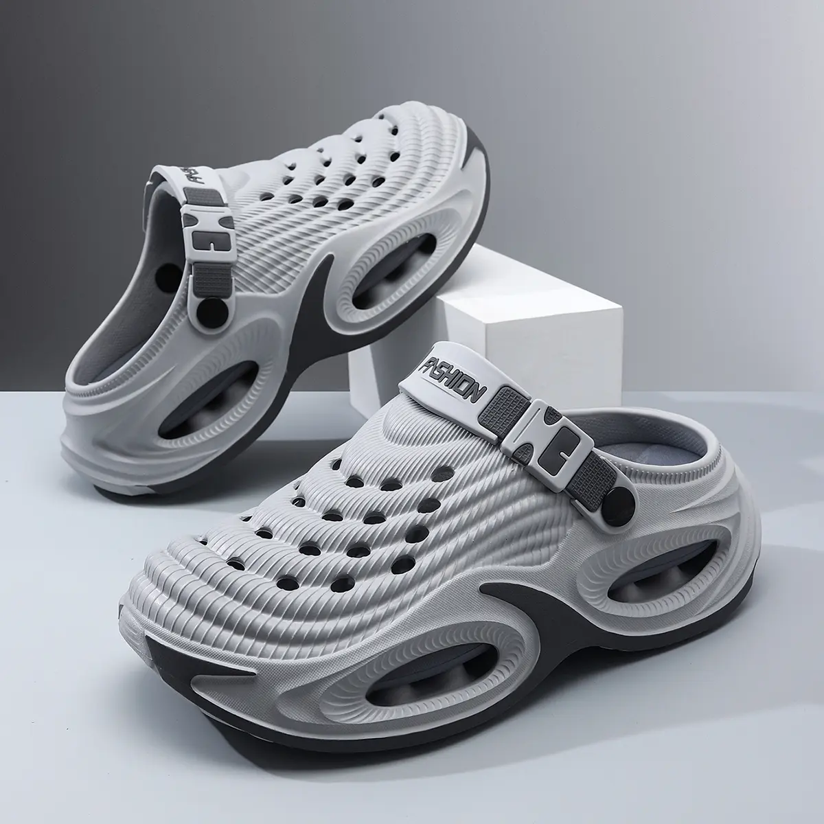 Men's Breathable Low-Cut Gripper Clog Casual Slipper Shoes - Slip-On Summer Footwear with Thick Sole, Non-Slip, Odor-Resistant, Durable, Quick-Drying, Soft Outdoor Beach Slides, Clog Shoes, Fashion, Fashionable Trendy Clogs