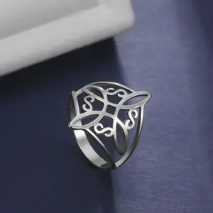 Square continuous curly pattern ring witch knot ring ladies daily wear gift