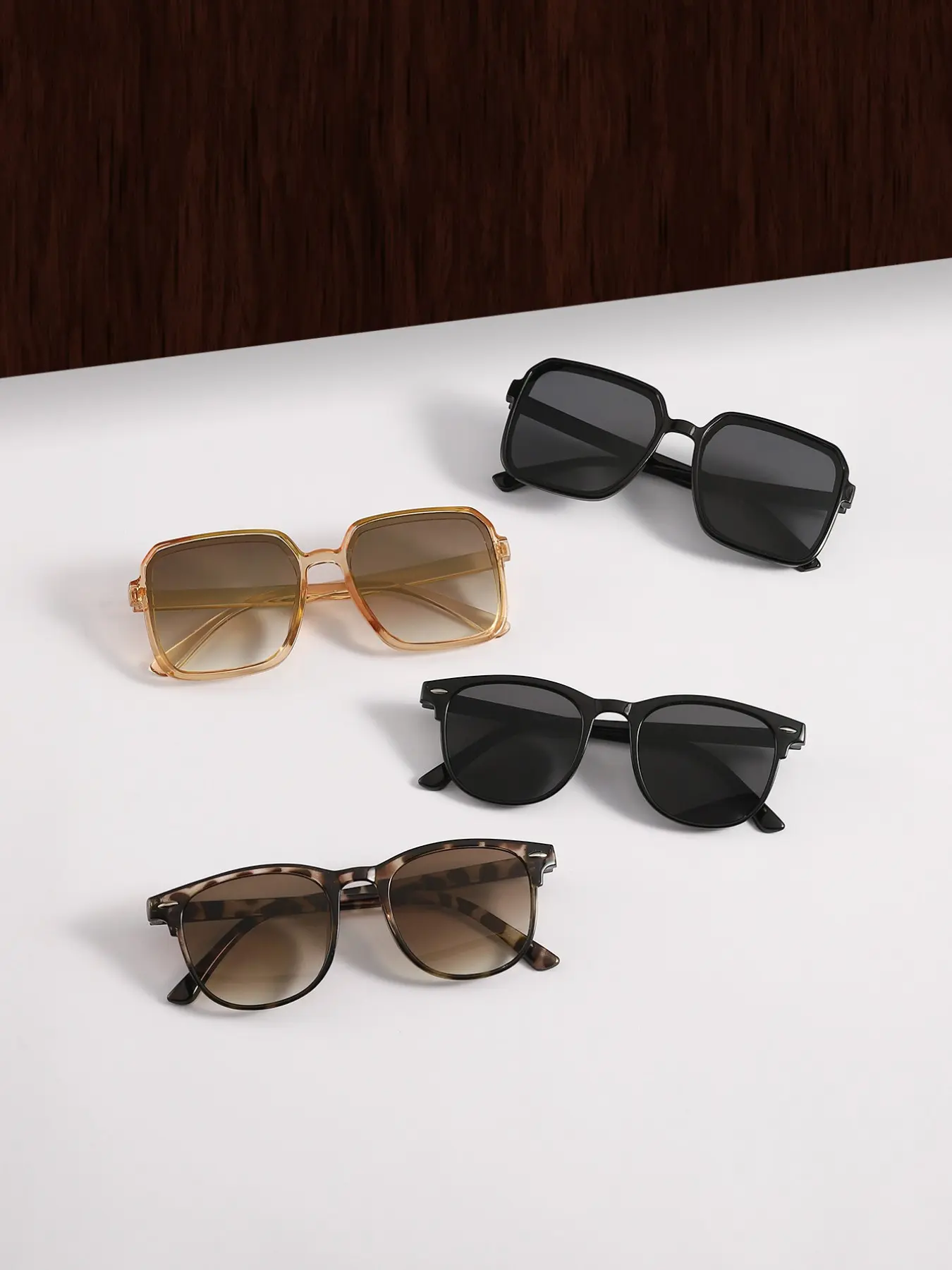 Women's Square Frame Sunglasses, Trendy Casual Sunglasses, Trendy Multi-Color Options, Lightweight Frames for Daily Outdoors & Travel, 4 Pairs Pack