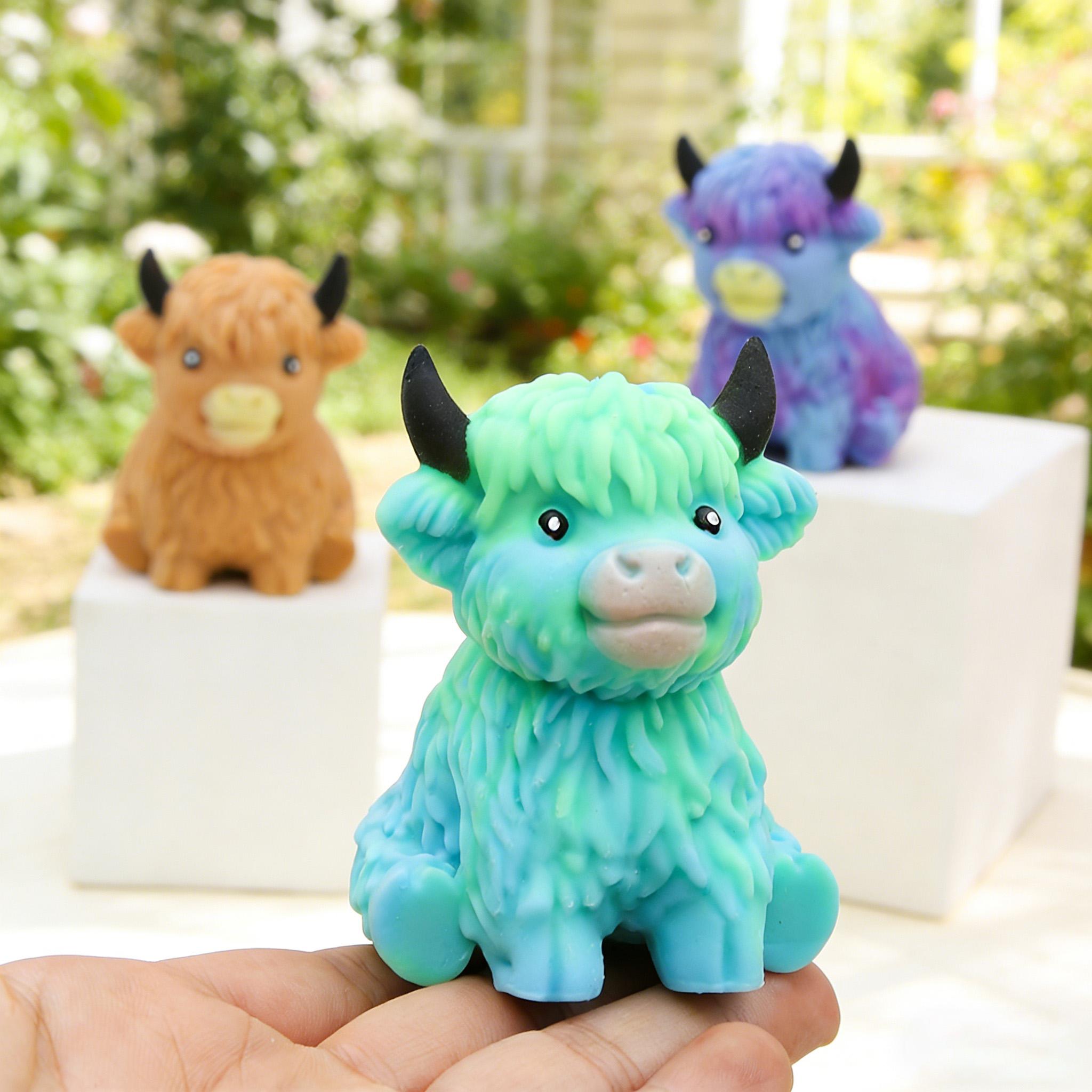 Highland Cow Squishy Statue Cute Scottish Resin Miniature Calf Figurine Squeeze Toy Slow Rising Kawaii Squishy Decompression Toy TikTok Trending Stress Relief Gift for Cow Lover Halloween Christmas Present