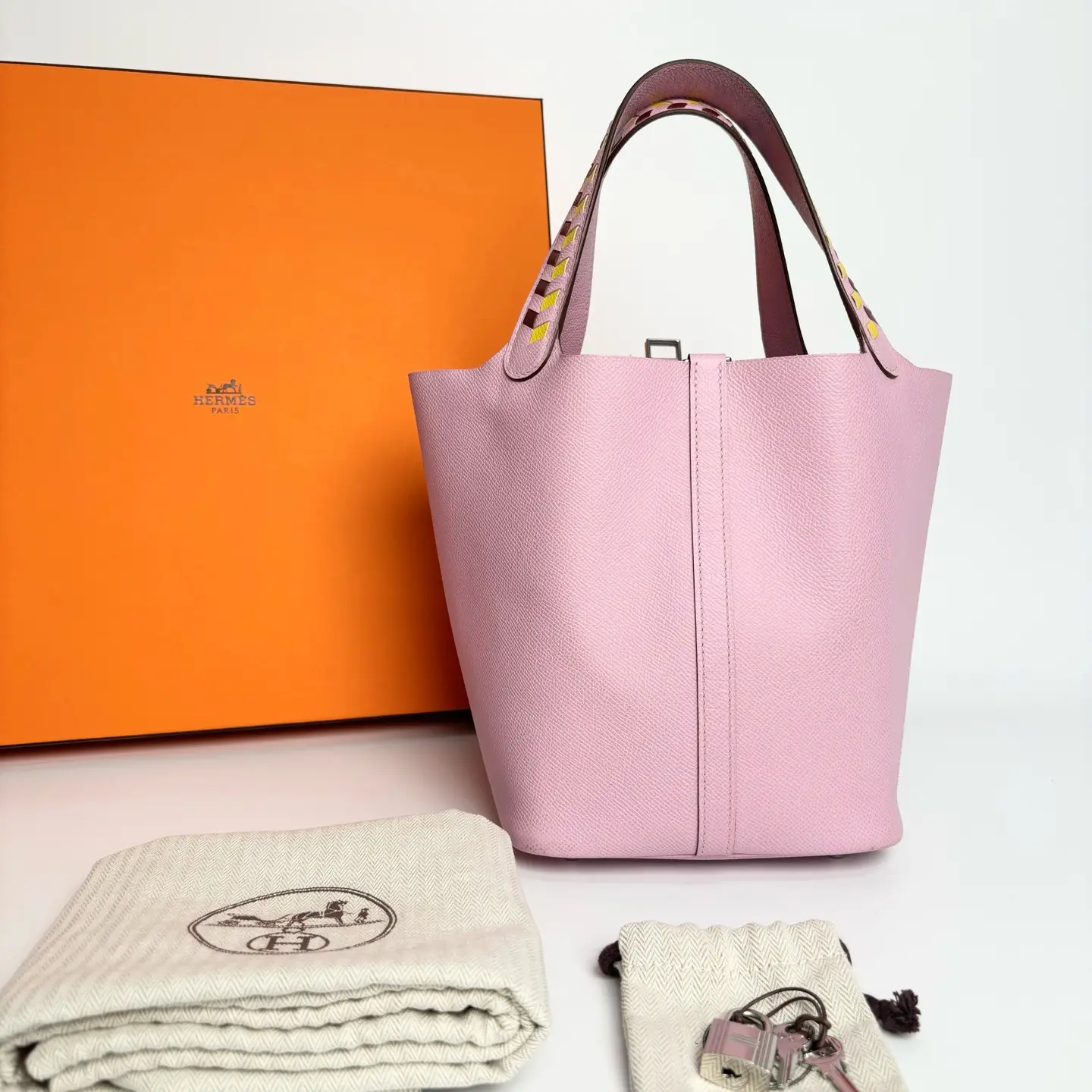 Pre-owned HERMÈS Picotin Lock 18 Mauve Sylvestre Epsom Leather Palladium Hardware Woven Handle Handbag 2020 Base Length Approx 18cm Item No.N23892271