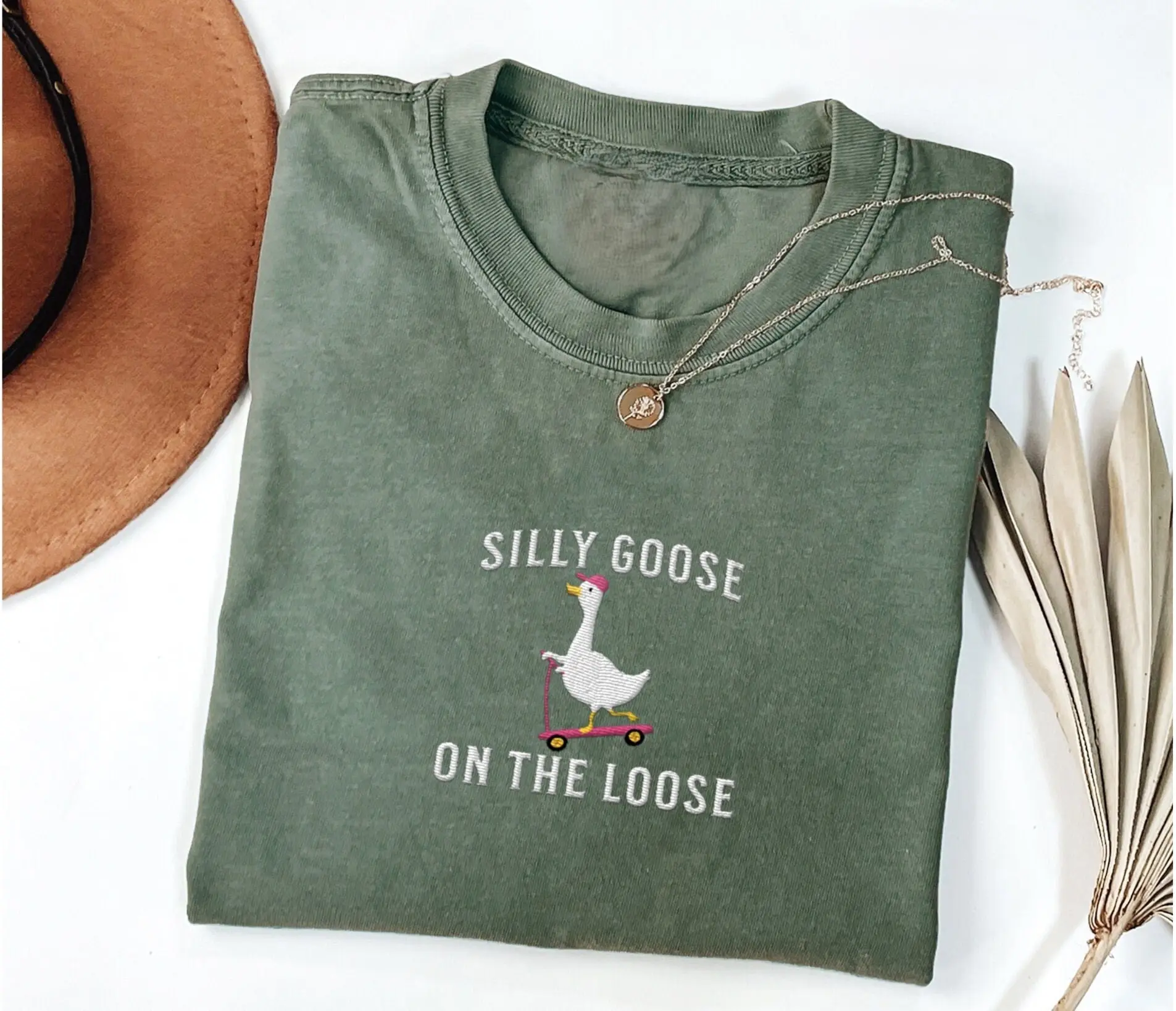 Silly Goose Embroidered Crewneck Sweater for Women - Long Sleeve Streetwear Gift Round Neck Comfort Womenswear