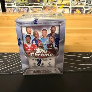 2025/26 Topps Chrome UEFA Competition Trading Cards Blaster Box