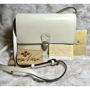 Patricia Nash Lanza Latte Leather Crossbody Shoulder Wristlet Bag NWT with Adjustable Strap and Zipper Closure