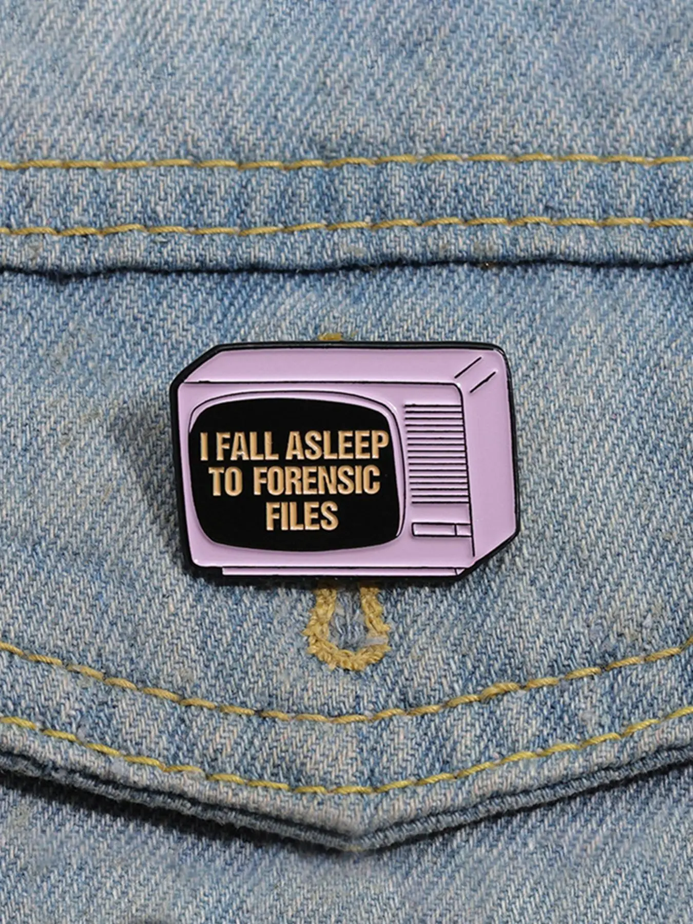 Creative Retro Vintage TV Enamel Pin, Cute Cool TV Show Inspired Brooch for Fashion Accessories, Unique Collectible Pins Gift for Fan Collectors, Alloy Brooch Pin