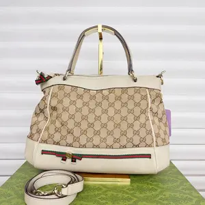 Pre-owned GUCCI Canvas Shoulder Bags 7.8'' R2589 Shoulder Bag C19481745775 0124 T1 Chloe