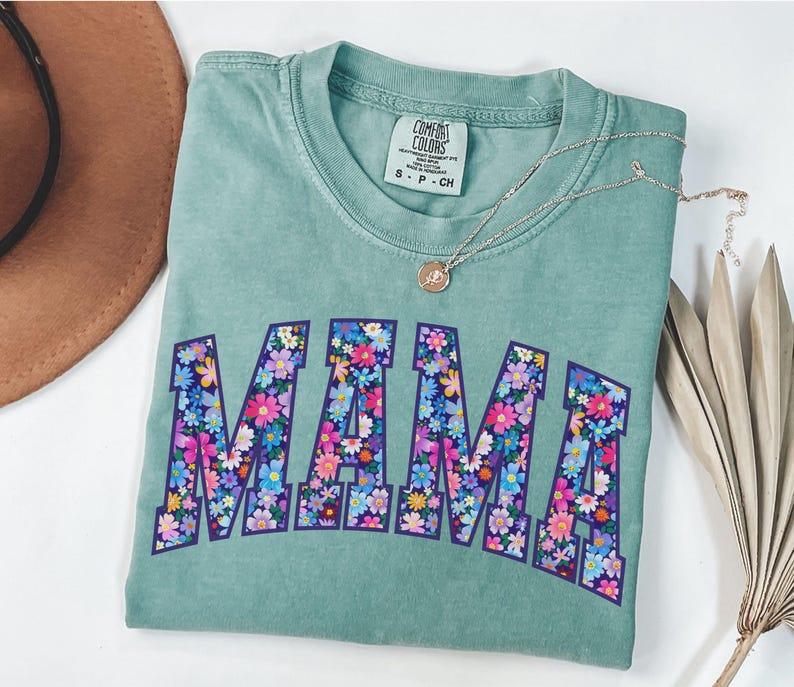 Comfort Colors Mama T-Shirt, Floral Mom Spring Tee, Women's Flower Mama T-Shirt, Trendy Mom Tshirt, Spring Pregnancy Reveal Gift for New Mom