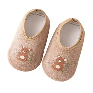 Toddler Boys Girls Walking Socks with Grippers Cute Bear Print Non Slip Floor Socks for Indoor
