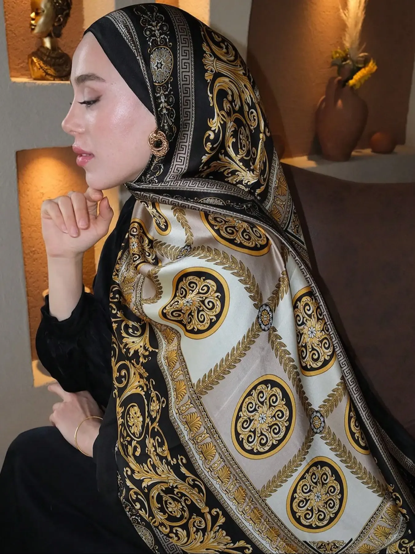 1PC Luxurious Fashion Palace Print Scarf Vintage Satin Shawl Imitation Silk Head Wrap Hijab Casual Sunscreen Windproof Travel Headscarf Hijab Turban Fashionable Modest Hijab