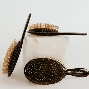 The collective detangle brush