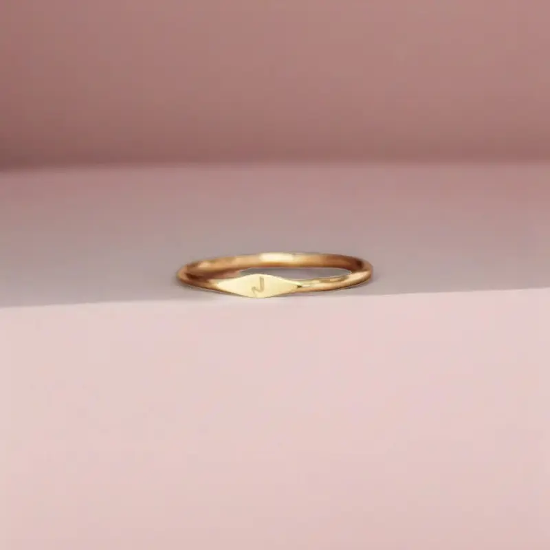 Fashion Classic Simple 26-Letter Women's Decorative Signet Ring Band, Geometric Design Ring for Ladies' Everyday Wear, Parties & Holiday Gifts, Geometric Rings