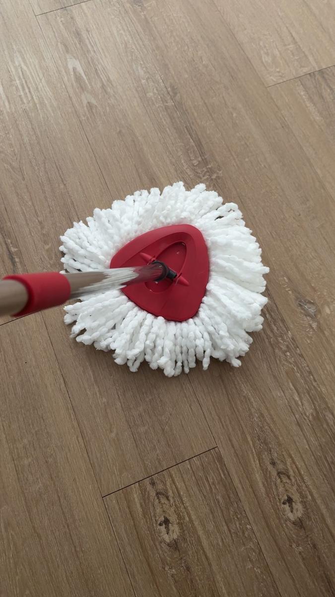 Item: Spin Mop Replacement Set with 5pcs pads