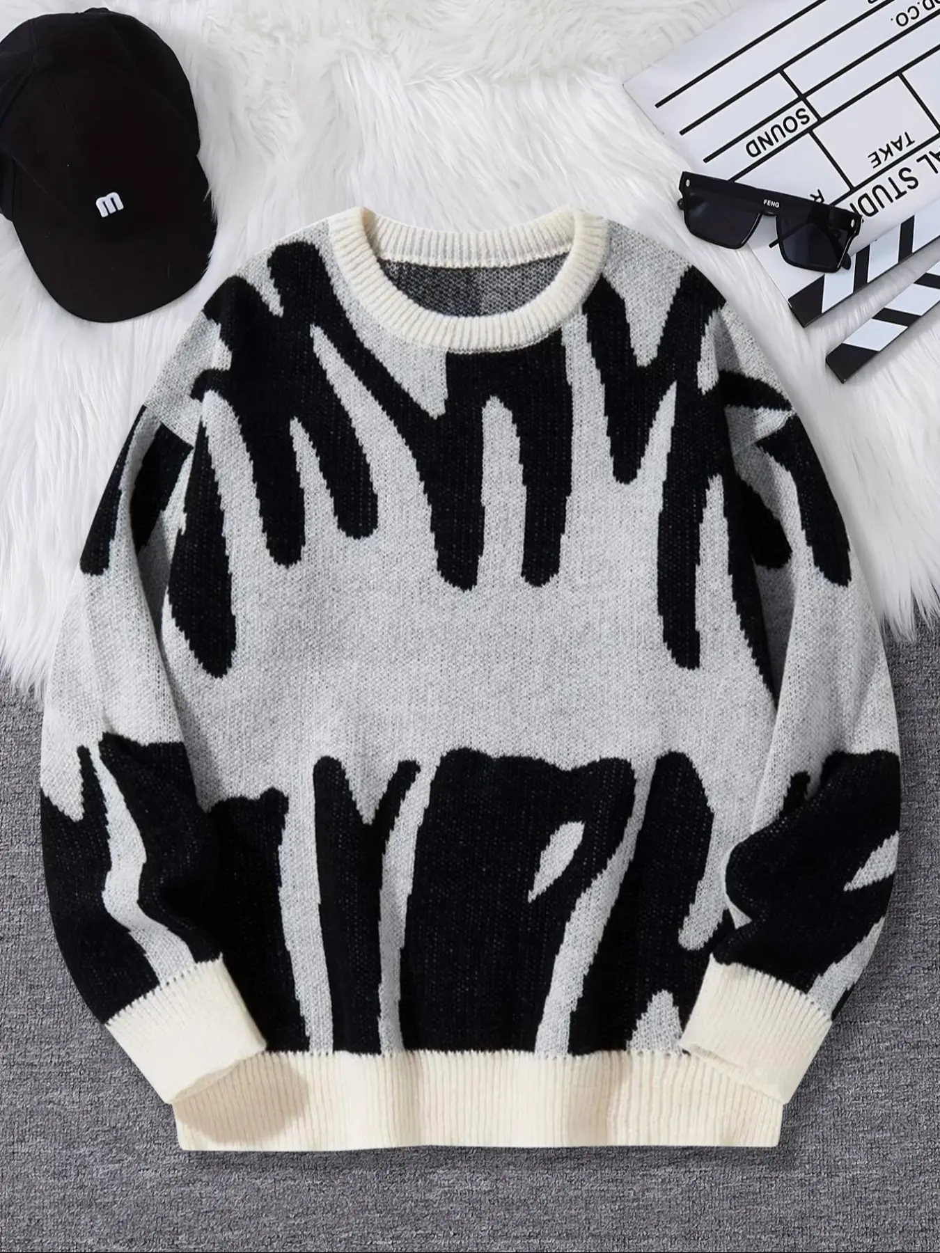 Men's Casual Graphic Knit Sweater, Fitted Long Sleeve Round Neck Pullover, Warm Micro-Elastic Fabric for Fall & Winter Seasons, Knitwear