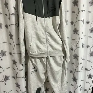 Team Jesus Jump Suit - White Hooded Overalls with Front Pocket and Logo, Ideal for Casual Wear - Jumpsuits