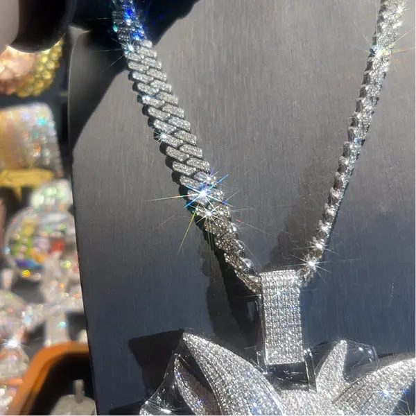 [Quick sale] Non-natural Crystal Necklaces & Pendants