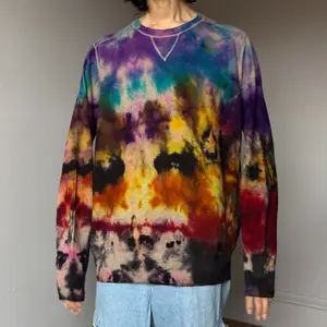 Men’s L Galaxy rainbow sweater crew neck wool pullover