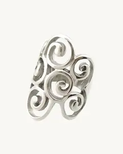 AVELI Silver Tone Stainless Steel Filigree Scroll Ring