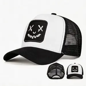 Graffiti style smiling face embroidered mesh baseball cap, adjustable breathable sun protection outdoor sun hat, hip-hop street style simple smiling face duckbill cap, unisex summer hat