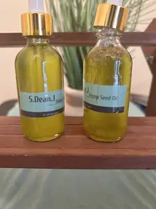 Hemp seed oil moisturizer