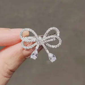 Elegant Bowknot Water Drop Brooches Buckle Pin for Girl Bridal Shiny CZ Crystal Bow Knot Ribbon Jewelry For Wedding Party