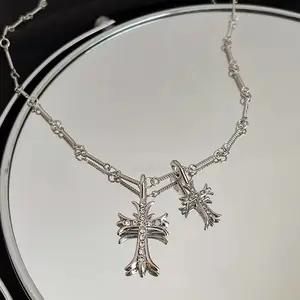 2 Pairs Stainless Steel Cross Pendant  Gold Necklace for Men Boys, Christian Cross Pendant with 16-24 Inches Chain Cross Silver Necklace Jewelry Gifts