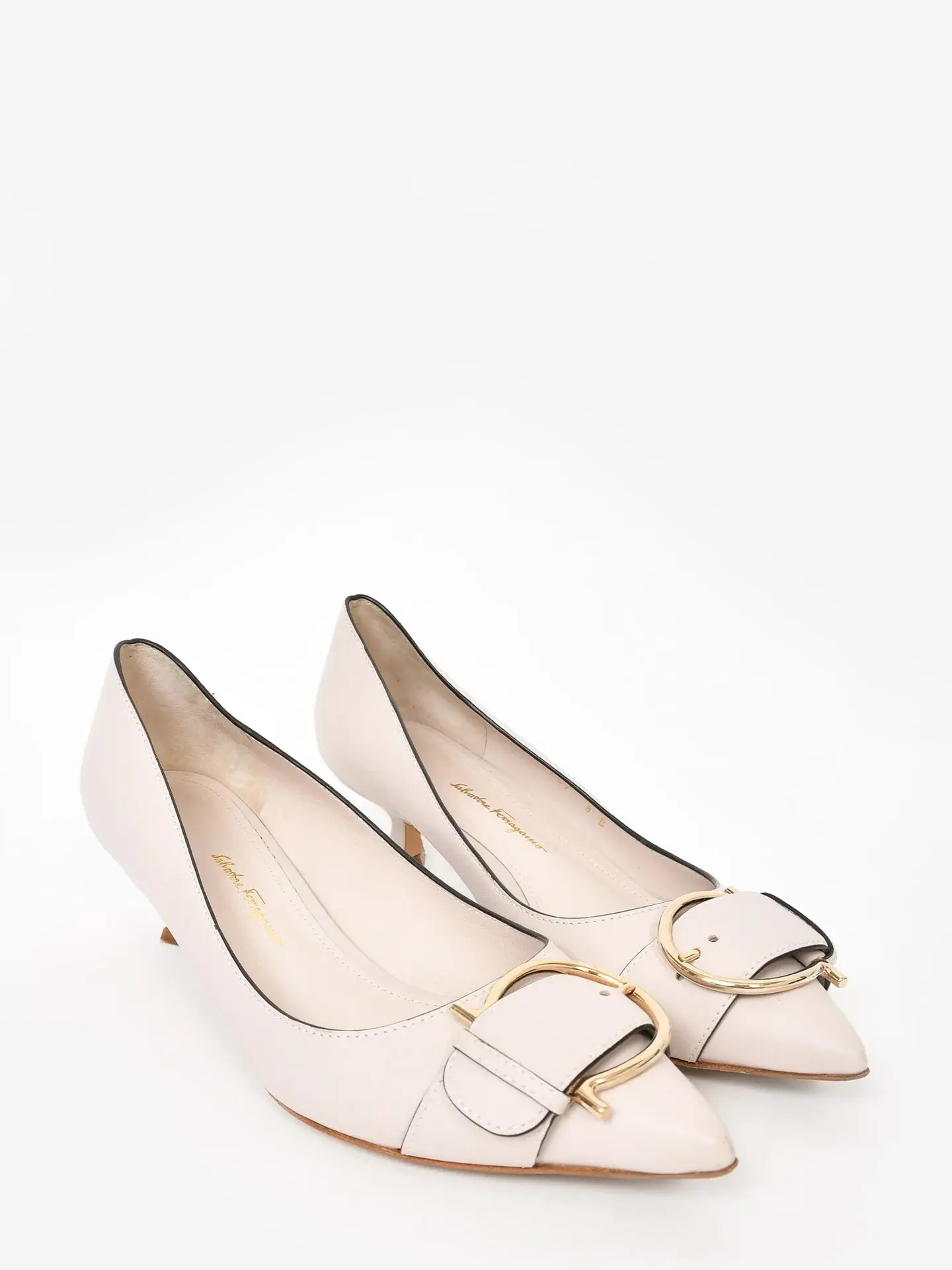 Preowned SALVATORE FERRAGAMO Bione Vitello Pumps 4.0cm Color: Jasmine Size: 8C Shoe Fashion