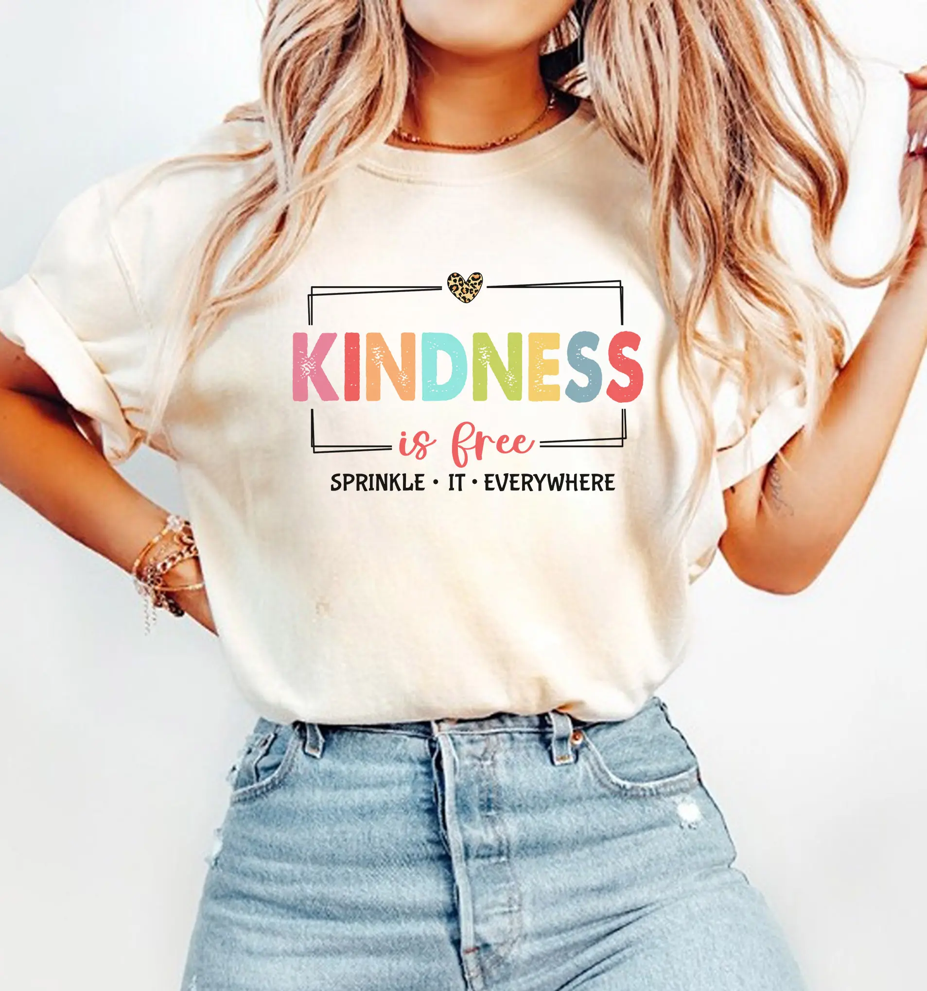 Kindness is Free Sprinkle it Sweatshirt, Positive Sweatshirt, Be Kind Sweatshirt, Positive Saying Sweatshirt, Cute Women Sweatshirt Crewneck Medium Womenswear Hoodie