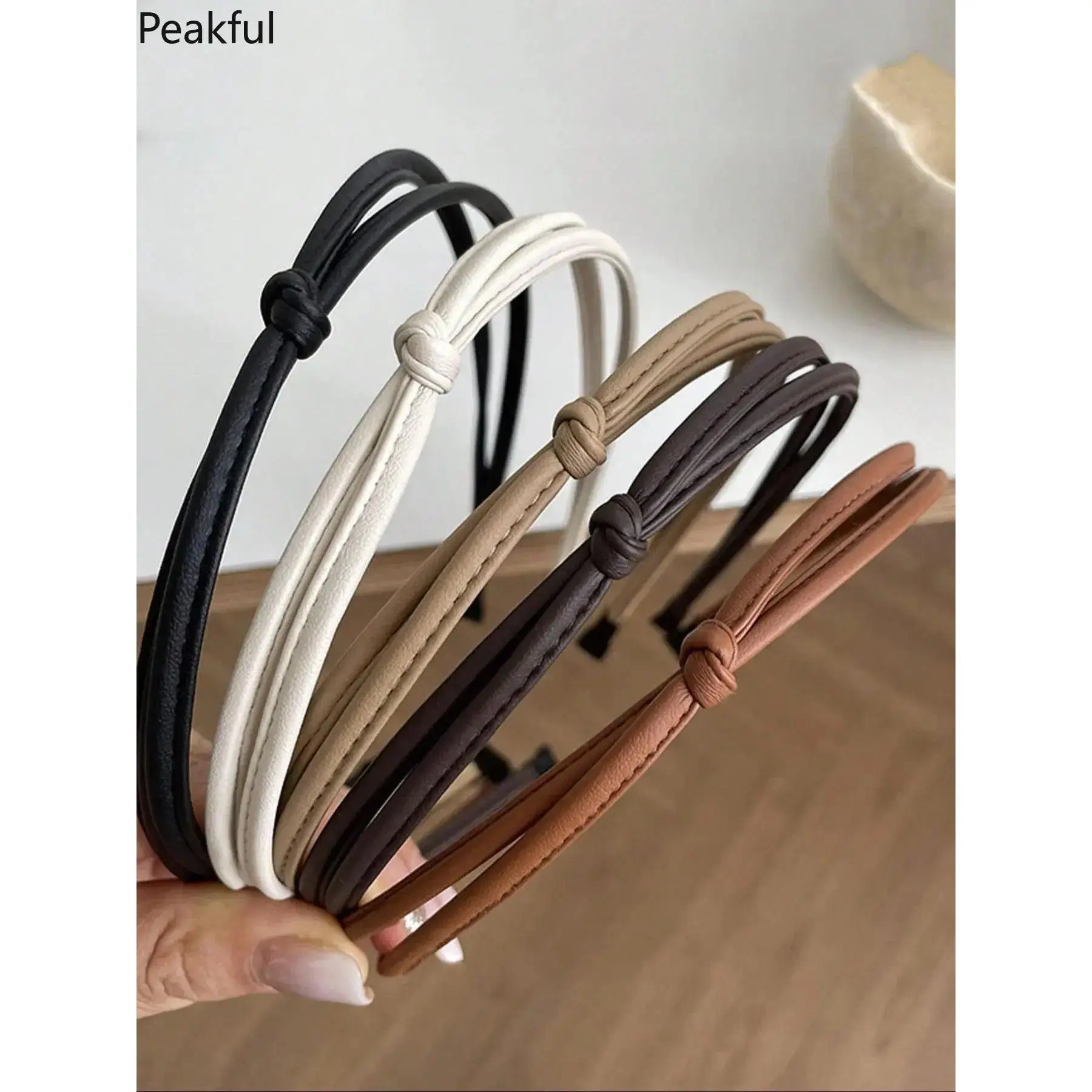 5Pcs Minimalist Headbands, popular solid color knotted hair accessories. Timeless simple silhouette, suitable for all ages, great for home leisure, dating occasions and matching various daily and casual attires.