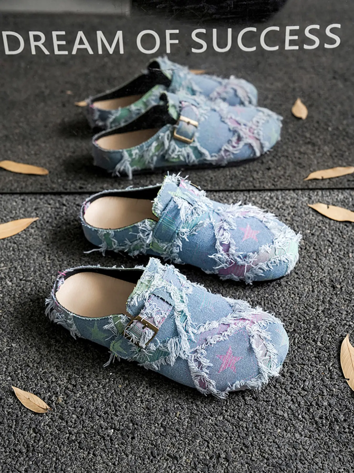 Men's Star Pattern Denim Closed-Toe Mules, Frayed Edge Slip-On Casual Anti Slip Clogs, Adjustable Buckle Backless Slippers, Comfortable Non-Slip Footwear for Street Style, Indoor Outdoor, Daily Wear, Punk Inspired
