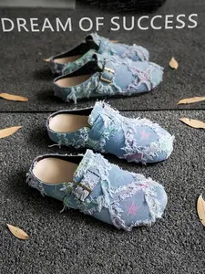 Men's Star Pattern Denim Closed-Toe Mules, Frayed Edge Slip-On Casual Clogs, Adjustable Buckle Backless Slippers, Comfortable Non-Slip Footwear for Street Style, Indoor Outdoor, Daily Wear, Punk Inspired